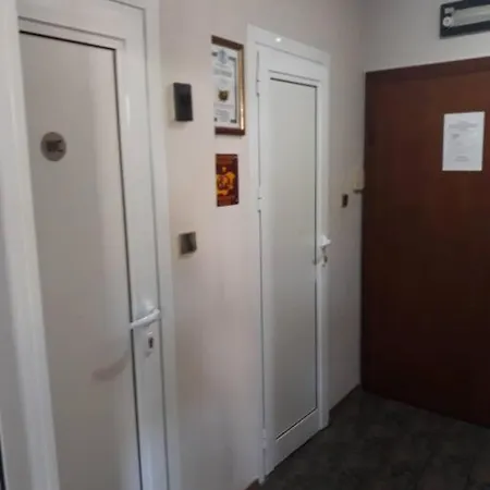 Apartment 5min To *