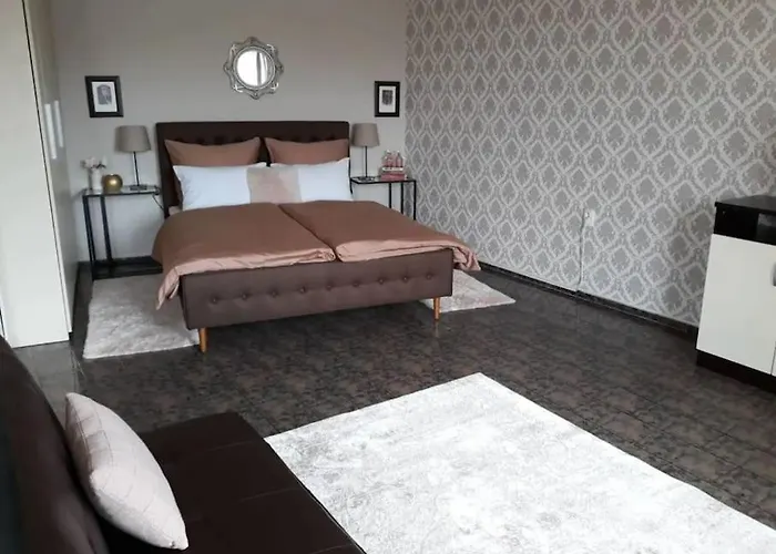 Apartament 5min To *